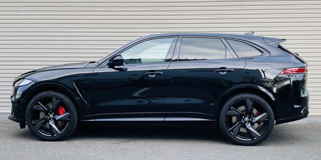 Jaguar F-Pace 12