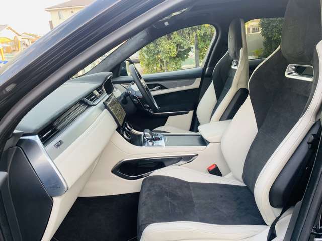Jaguar F-Pace 5