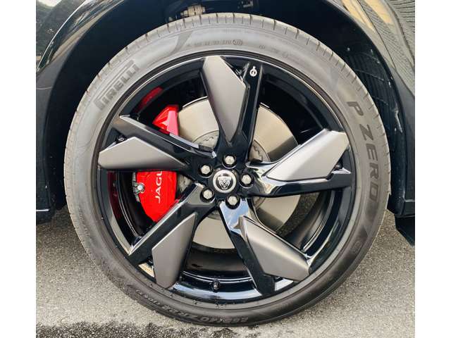 Jaguar F-Pace 7
