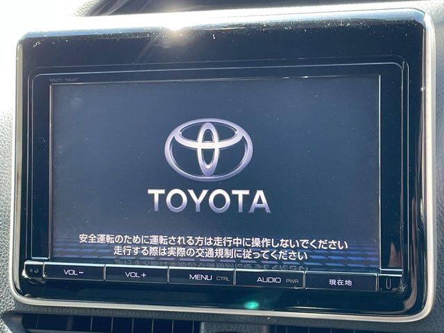 Toyota Esquire 4