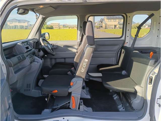 Honda N-VAN 8