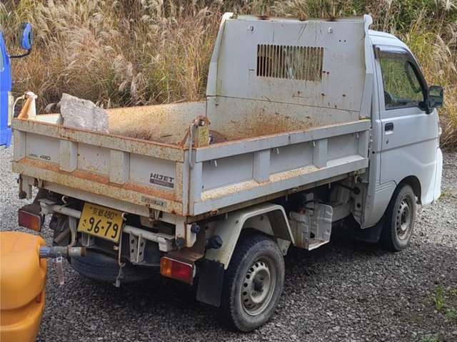 Daihatsu Hijet Truck 2