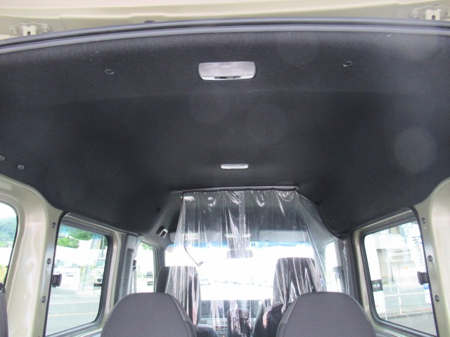 Honda N-VAN 11