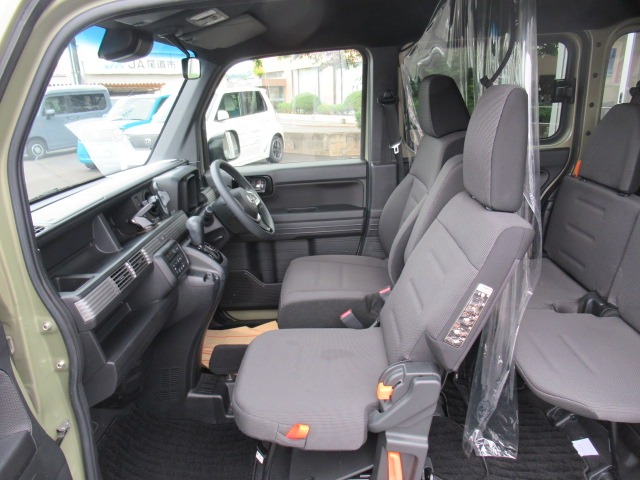 Honda N-VAN 12