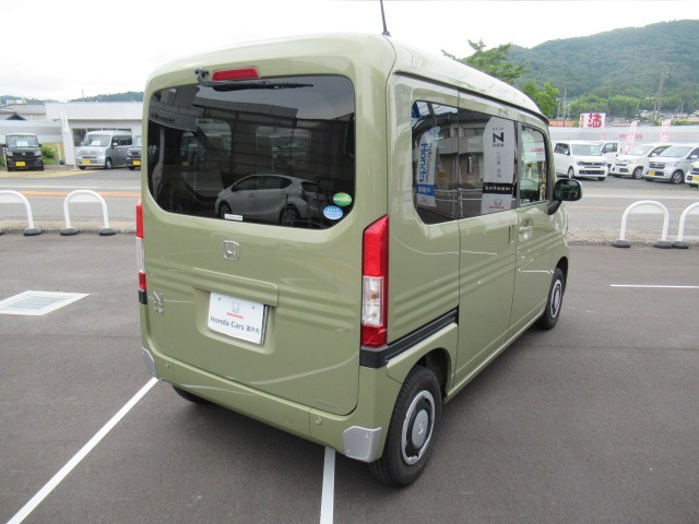 Honda N-VAN 8