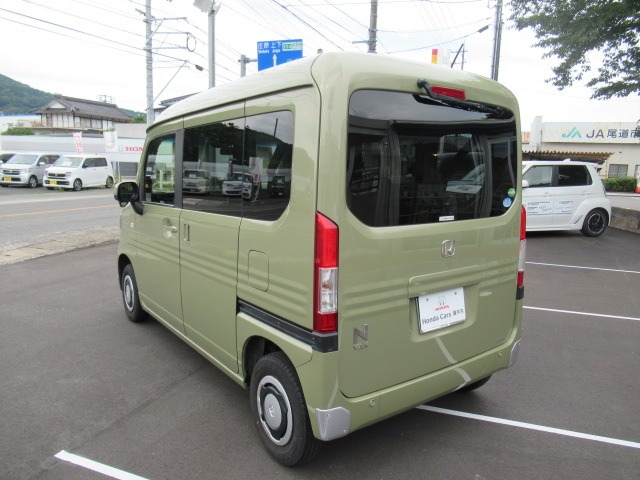 Honda N-VAN 9