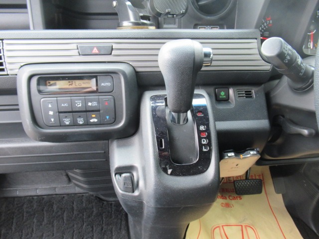 Honda N-VAN 10