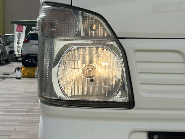 Nissan NT100 Clipper 12