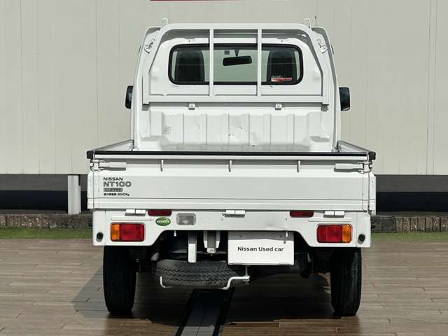 Nissan NT100 Clipper 8