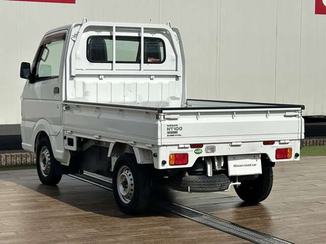 Nissan NT100 Clipper 9