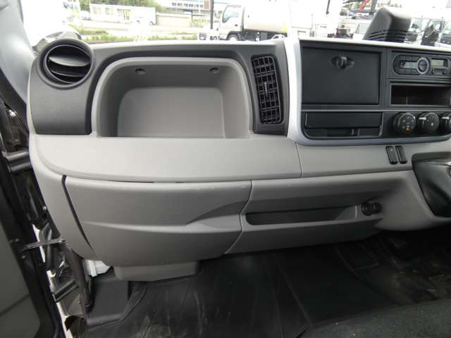 Mitsubishi Fuso Canter 10