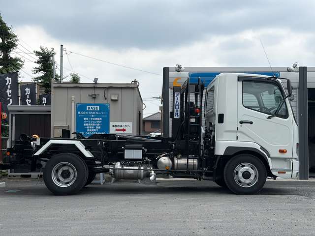 Mitsubishi Fuso Fighter 4