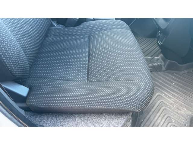 Toyota Pixis Van 12