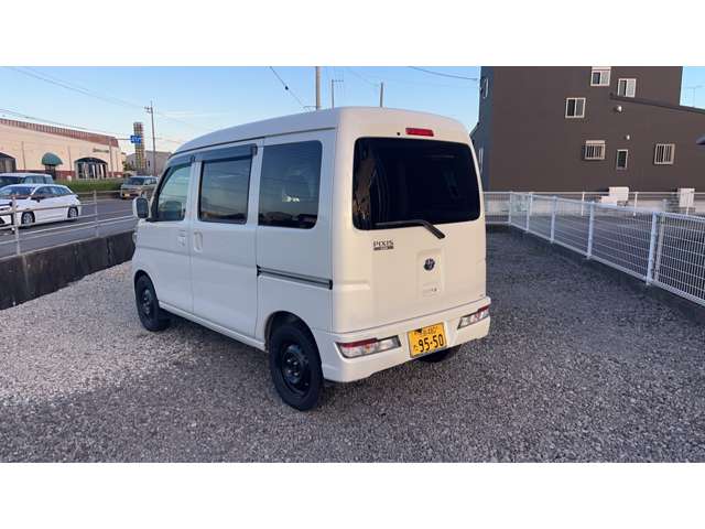 Toyota Pixis Van 4