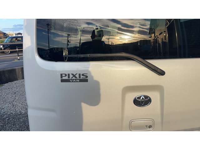 Toyota Pixis Van 8