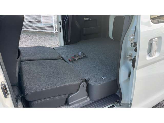 Toyota Pixis Van 9