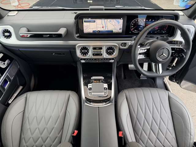 Mercedes-Benz G-Class 8