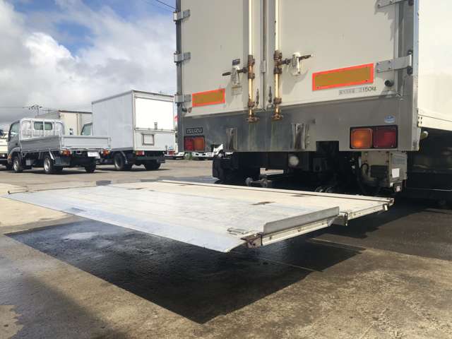 Isuzu Forward 11