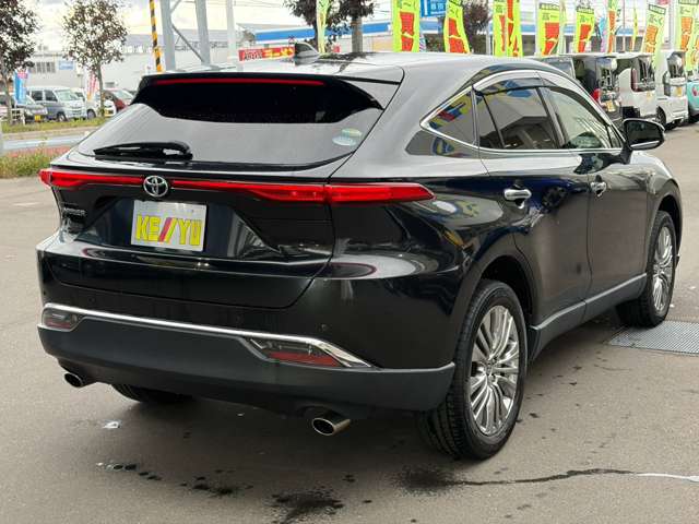 Toyota Harrier 3