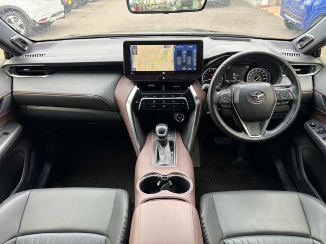 Toyota Harrier 4