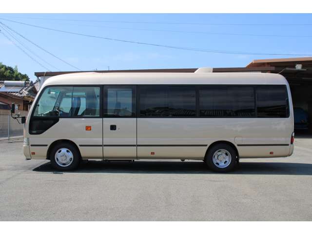 Toyota Coaster 4
