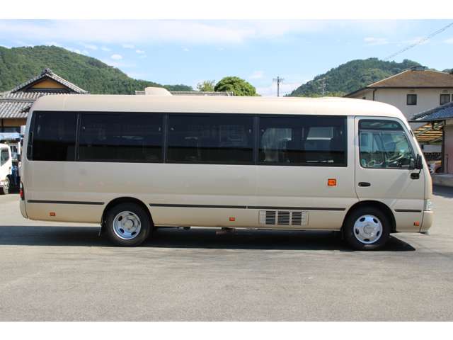 Toyota Coaster 5