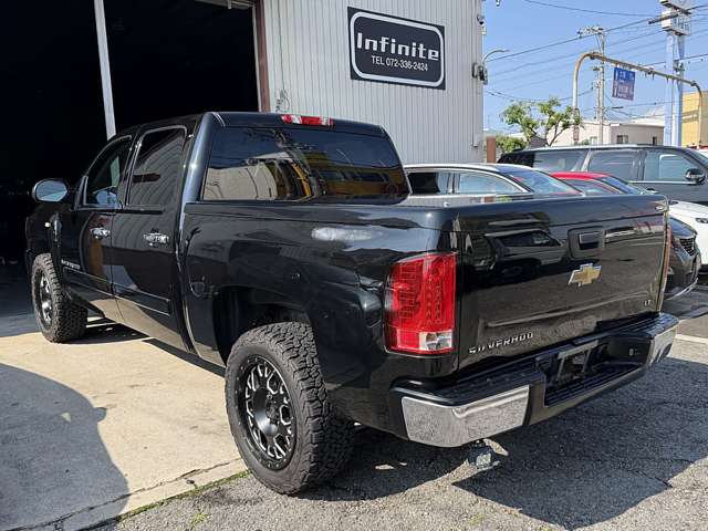 Chevrolet Silverado 8