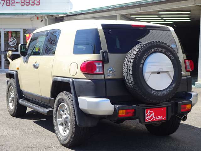 Toyota FJ Cruiser 6