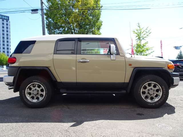 Toyota FJ Cruiser 8