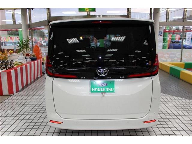 Toyota Noah 11