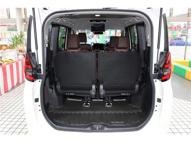 Toyota Noah 12
