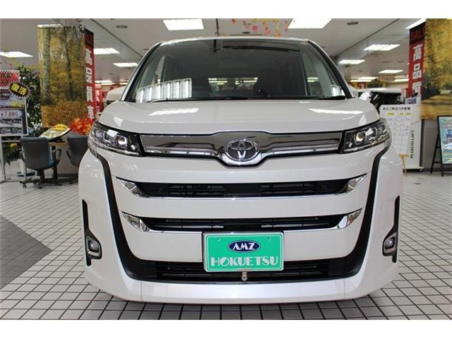 Toyota Noah 6