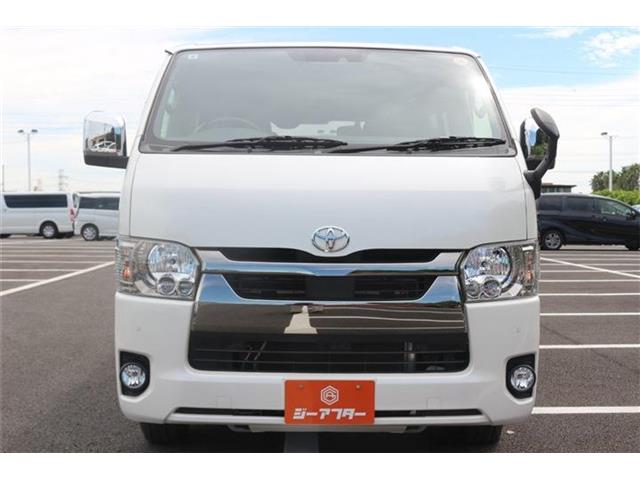 Toyota Hiace Van 8