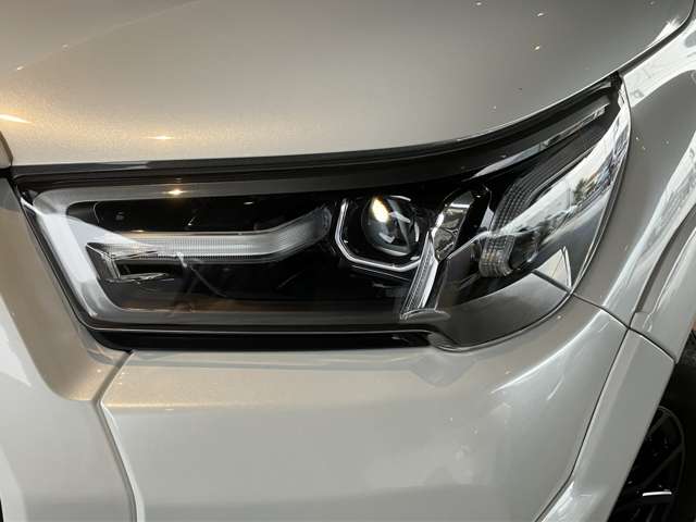 Toyota Hilux 5