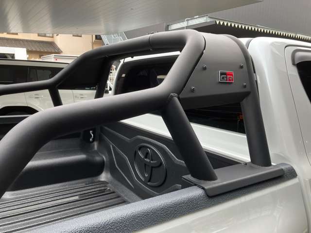 Toyota Hilux 8