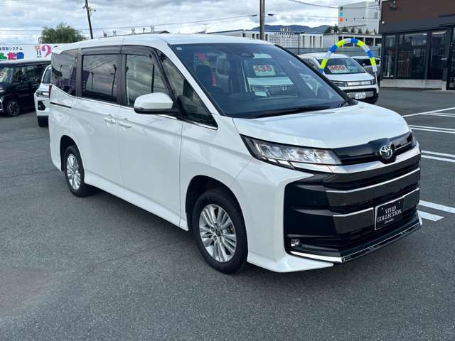 Toyota Noah 4