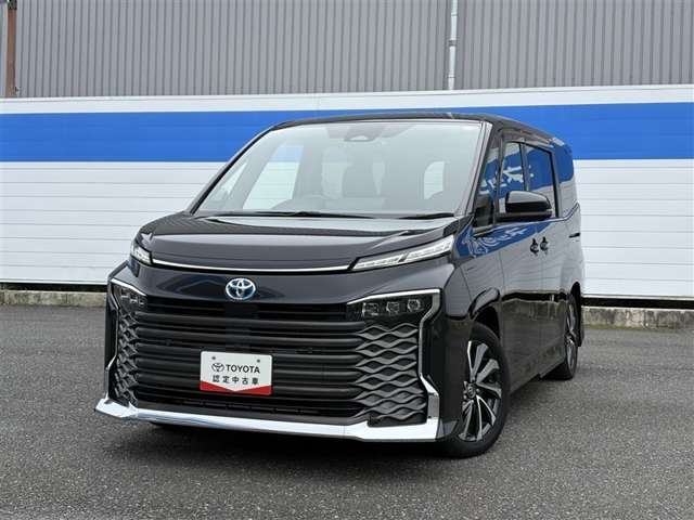 Toyota Voxy 3