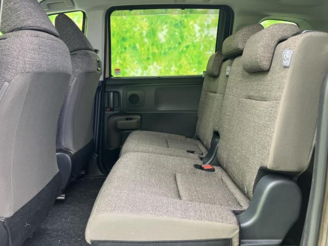 Toyota Sienta 10