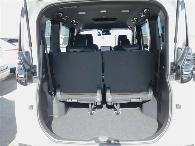 Toyota Voxy 11