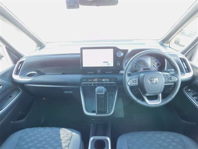 Toyota Voxy 6