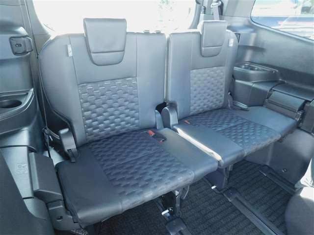 Toyota Voxy 10