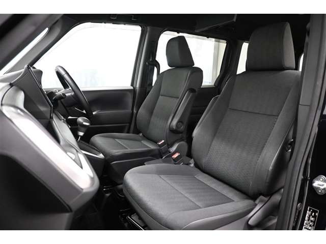 Toyota Voxy 11