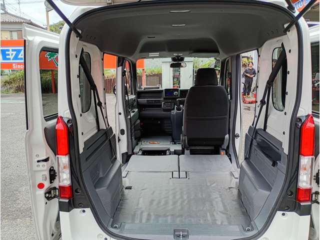 Honda N-VAN 9