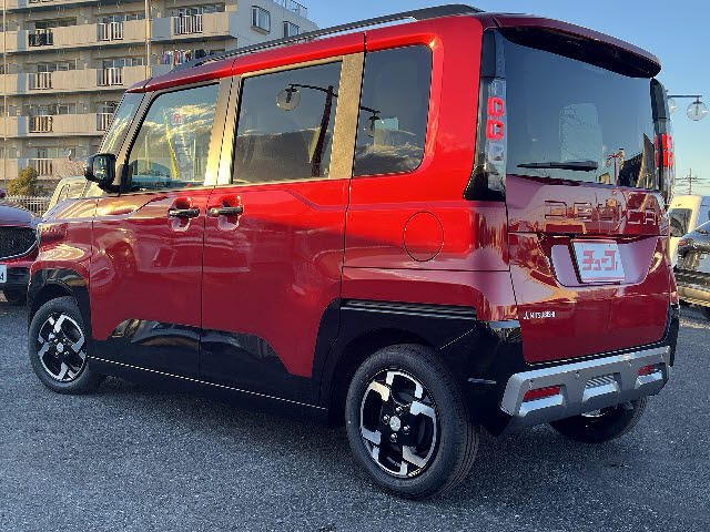Mitsubishi Delica Mini 6