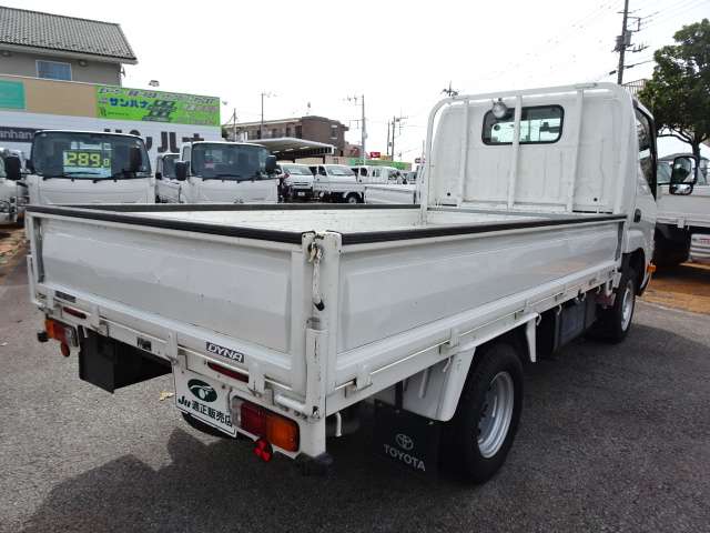 Toyota Dyna 11