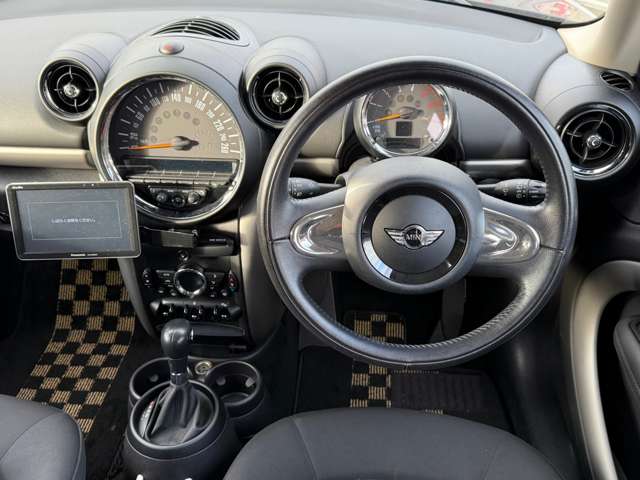 MINI Crossover 2