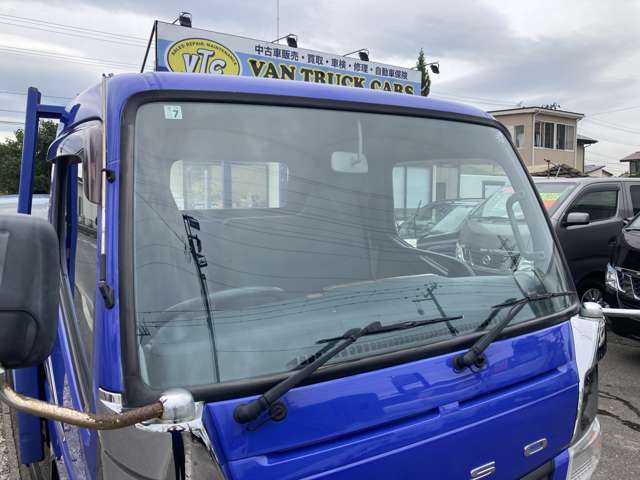 Mitsubishi Fuso Canter 11