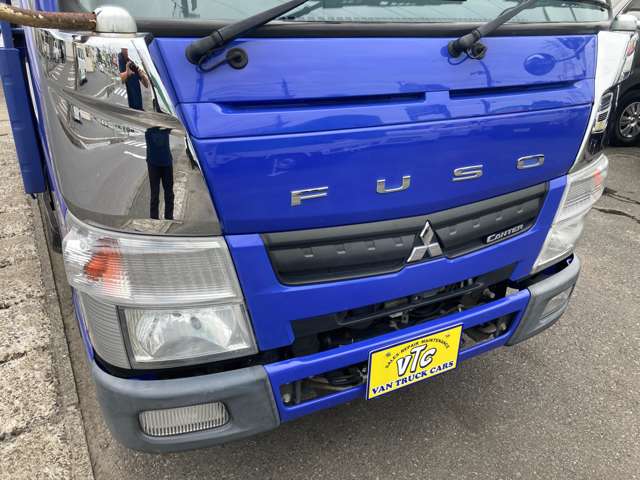 Mitsubishi Fuso Canter 4