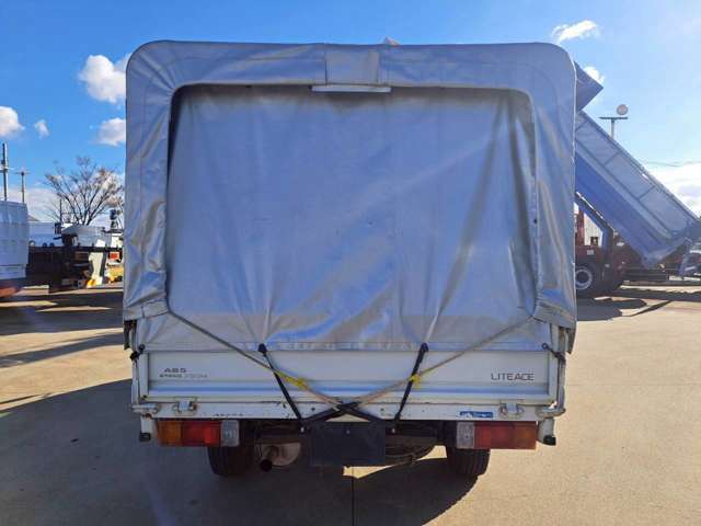 Toyota Light Ace Truck 8