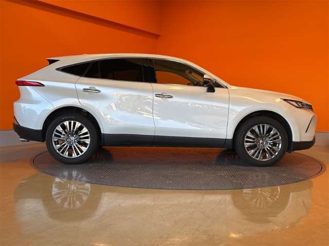 Toyota Harrier 8